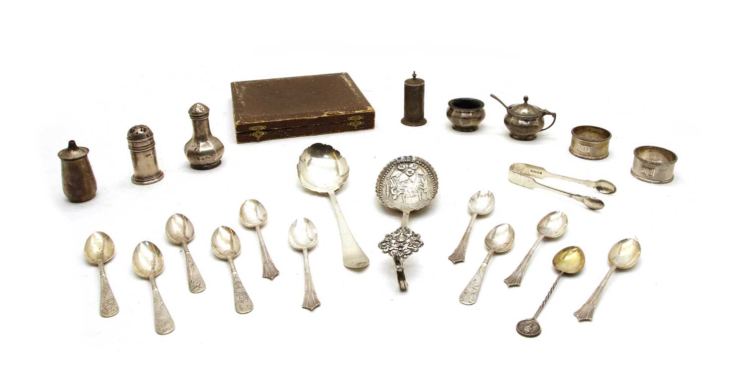 Lot 7 - A collection of silver items