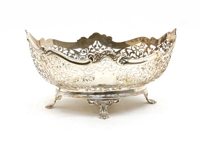 Lot 285 - A silver bread basket of oval form