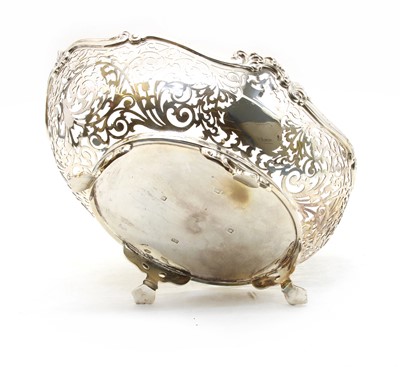 Lot 285 - A silver bread basket of oval form