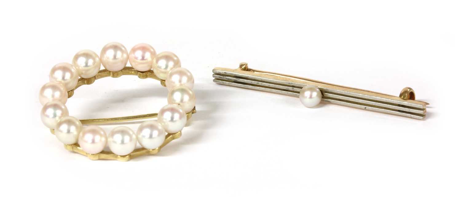 Lot 149 - A gold cultured pearl wreath brooch, by Mikimoto