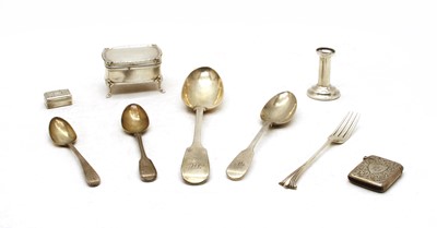 Lot 255 - A collection of silver items