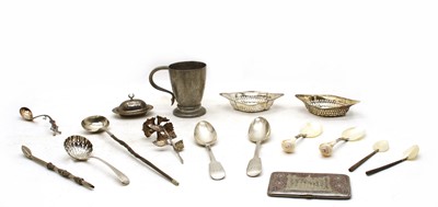 Lot 76 - Sundry metalwares, including some silver cutlery