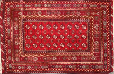 Lot 598 - A hand knotted Bokhara rug