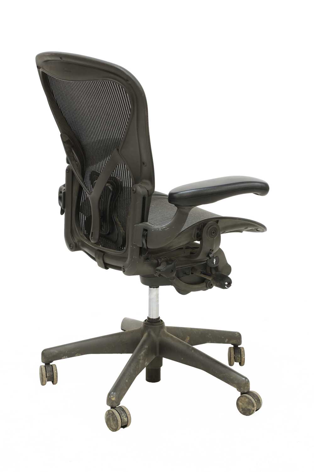 Lot 475 - A single office chair