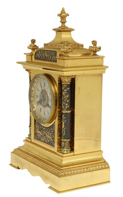 Lot 182 - A French gilt brass cased mantel clock