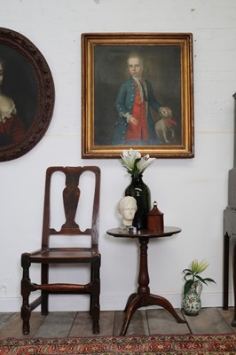 Lot 757 - An oak tripod table