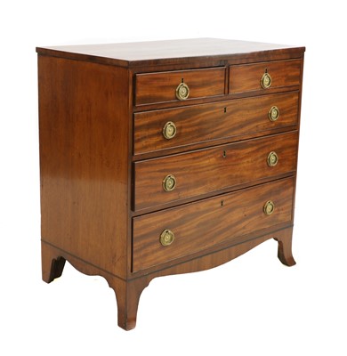 Lot 307 - A small George III mahogany chest of drawers