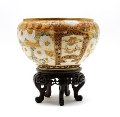 Lot 163 - A large satsuma pottery vase