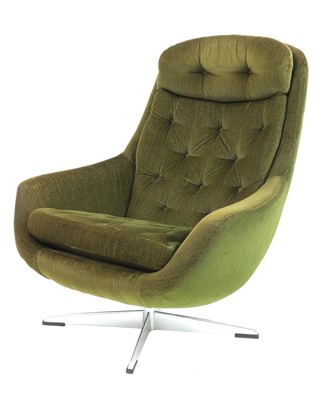 Lot 390 - A green corduroy lounge chair