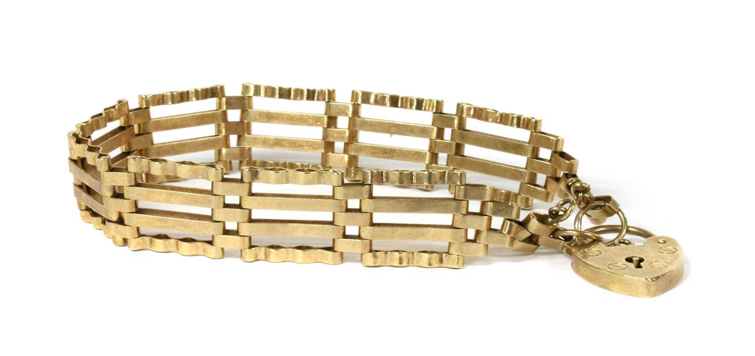 Lot 71 - A 9ct gold four row gate bracelet