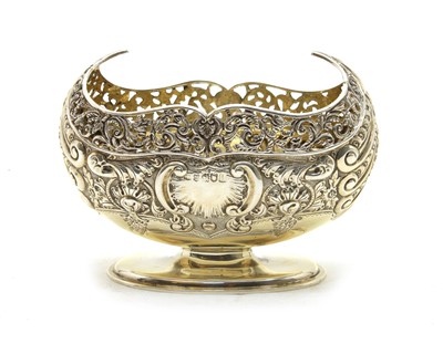 Lot 65 - An Edwardian silver footed bowl