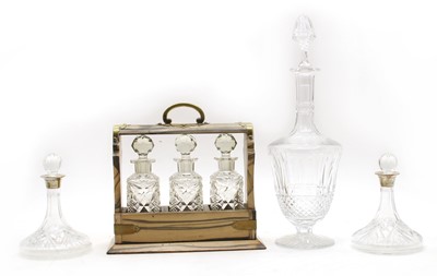 Lot 64 - A St Louis crystal glass 'Tommy' pattern decanter