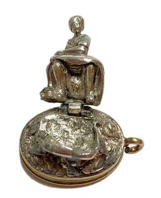 Lot 243 - An erotic hinged silver bloodstone seal