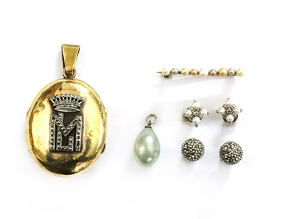 Lot 214 - A quantity of jewellery