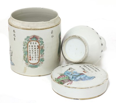 Lot 229 - A Chinese famille rose wushuangpu box and cover