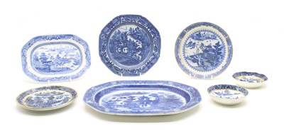 Lot 254 - An early 19th century English blue and white meat plate