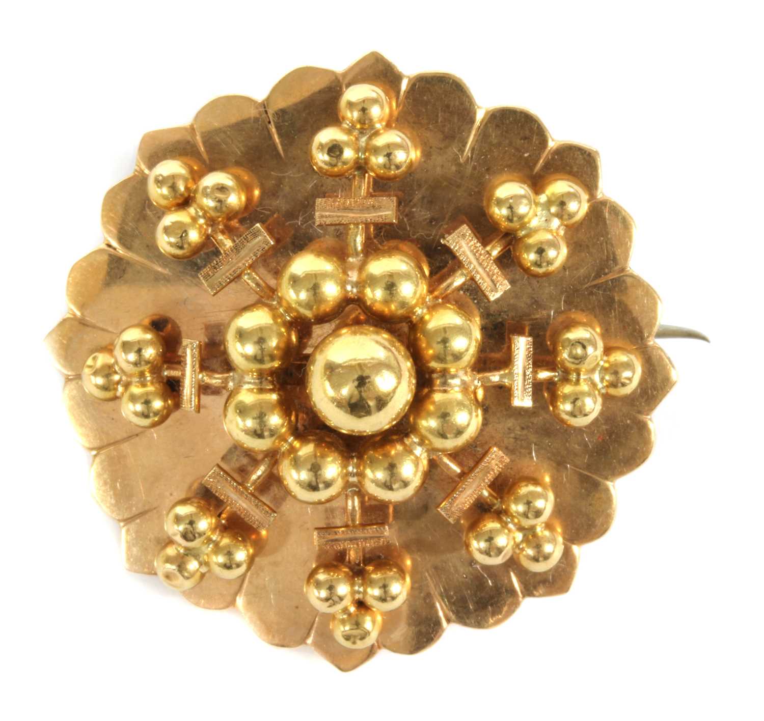 Lot 12 - A late Victorian gold brooch