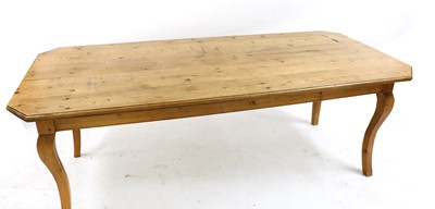 Lot 229 - A French pine farmhouse table