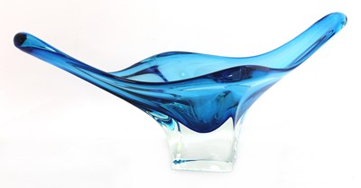Lot 392 - A Val St Lambert blue and clear glass centrepiece