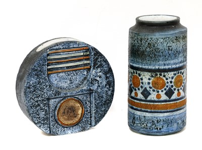 Lot 321 - A Troika Pottery moon flask