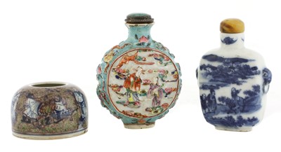 Lot 154 - Two Chinese snuff bottles