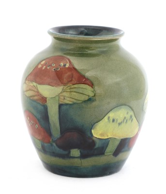 Lot 62 - A Moorcroft 'Claremont' vase