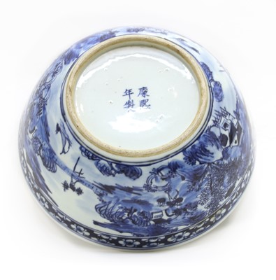 Lot 115 - A Chinese blue and white bowl