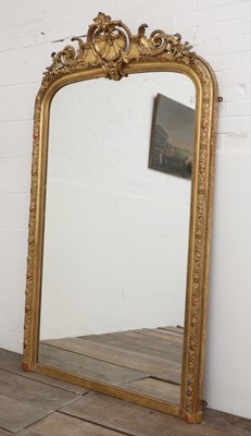 Lot 158 - A French Louis XV-style giltwood mirror