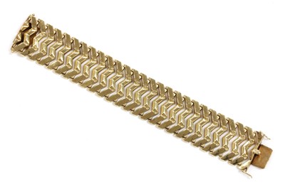 Lot 200 - An Austrian gold bracelet