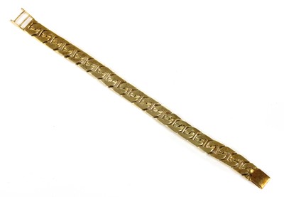 Lot 448 - A 9ct gold anchor curb link bracelet