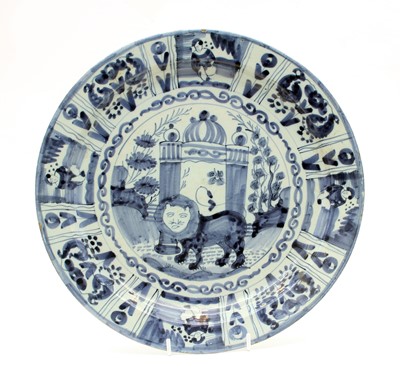 Lot 139 - An 18th century Delft blue and white plate
