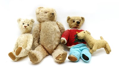 Lot 246 - A plush jointed teddy bear