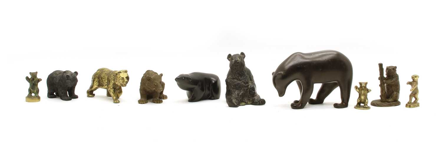 Lot 66 - A collection of various bear figurines
