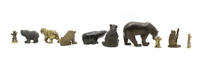 Lot 66 - A collection of various bear figurines