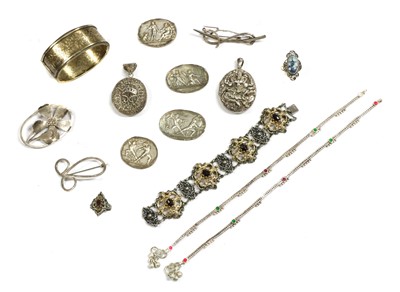 Lot 420 - A quantity of silver jewellery