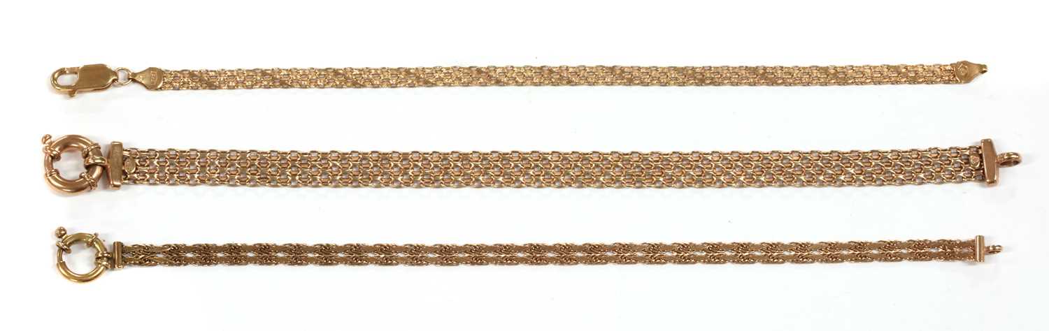 Lot 216 - A 9ct rose gold Bismark link bracelet