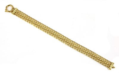 Lot 55 - An 18ct gold fancy link bracelet