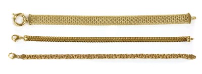 Lot 205 - A 9ct gold Bismark link bracelet