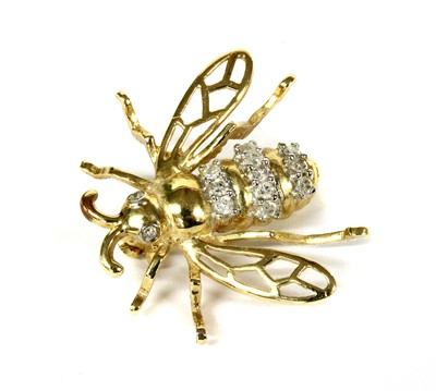 Lot 159 - A 14ct gold diamond set bee brooch