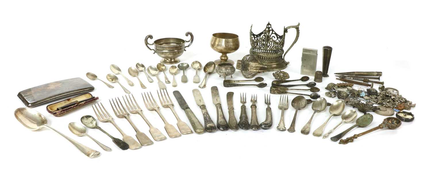Lot 432 - A quantity of silver and silver plate