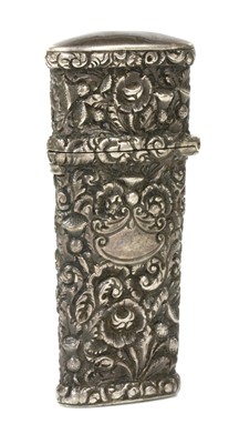 Lot 232 - A Georgian sterling silver etui, by Taylor & Perry