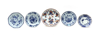 Lot 118 - A collection of Chinese and Japanese ceramics
