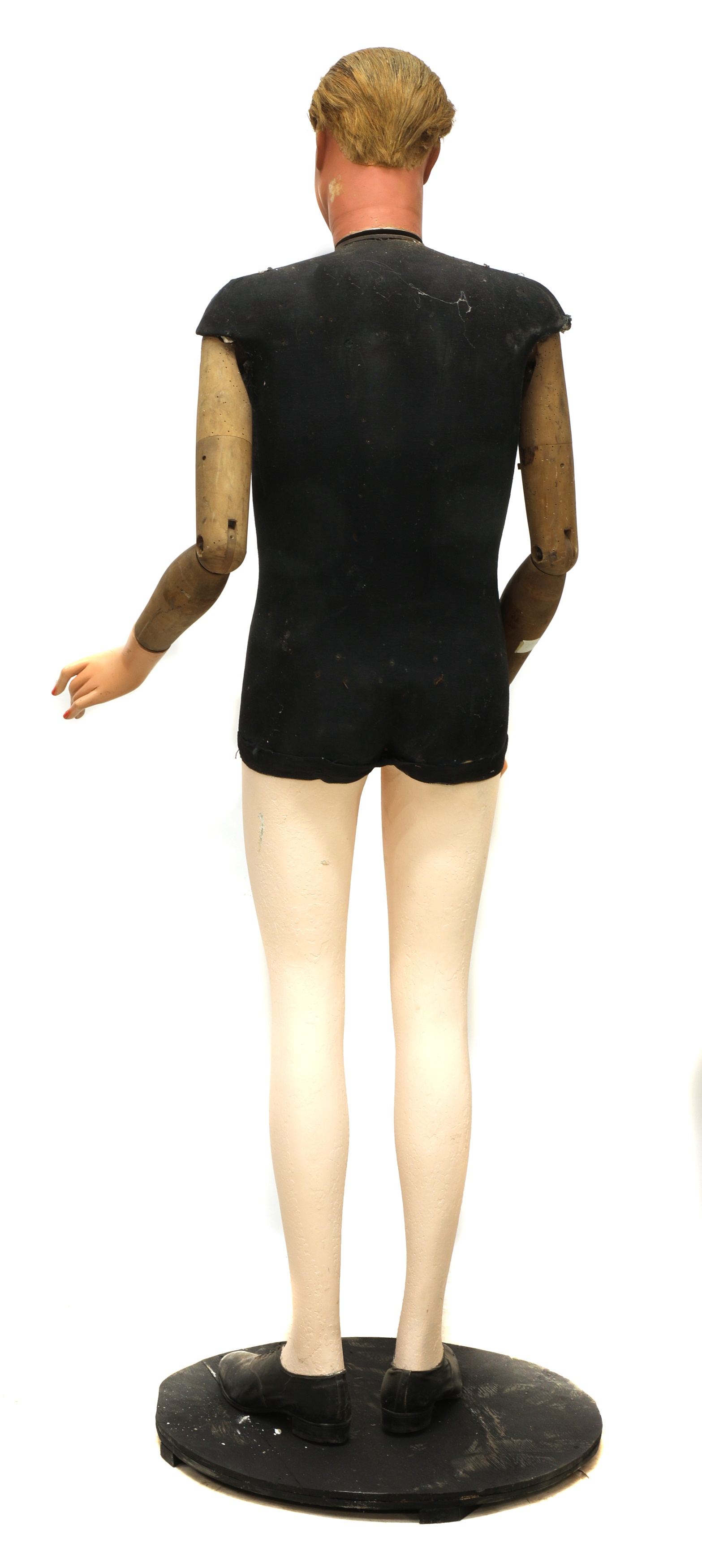 Lot 566 SHOWROOM DUMMY,