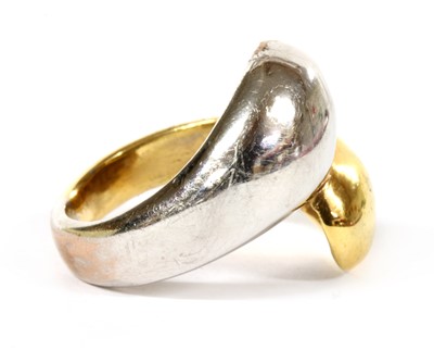 Lot 75 - A two colour gold ring