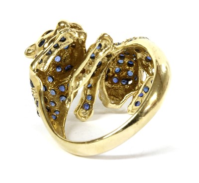 Lot 139 - A 9ct gold sapphire panther ring