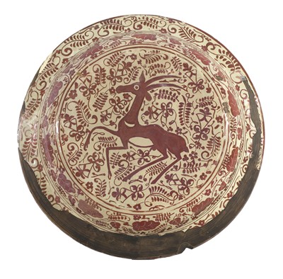 Lot 136 - An Hispano-Moresque pottery dish