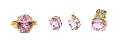 Lot 191 - A gold kunzite ring, earrings and pendant matched suite