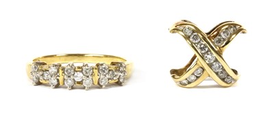 Lot 175 - A gold diamond ring