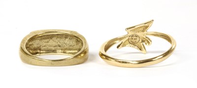 Lot 180 - A 9ct gold Egyptian hieroglyph ring