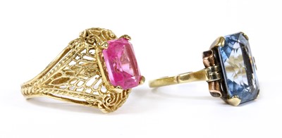 Lot 388 - A Dutch gold single stone synthetic spinel ring
